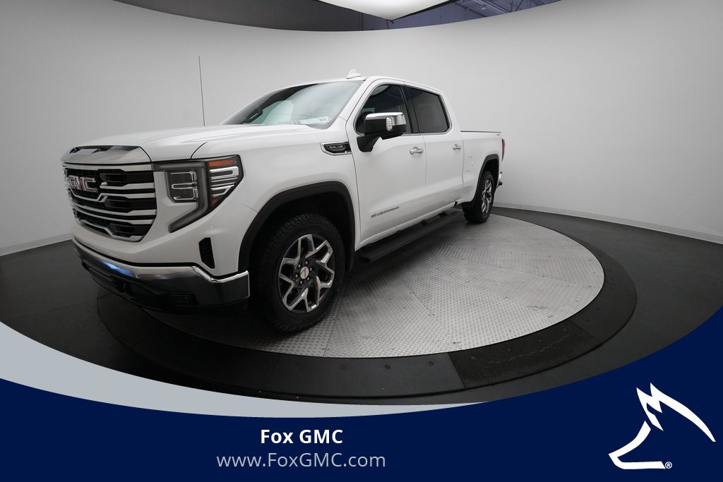 2023 GMC Sierra 1500 SLT's photo