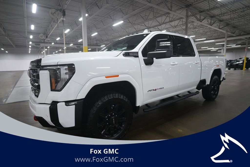 2025 GMC Sierra 4WD Crew Cab Standard Box AT4's photo