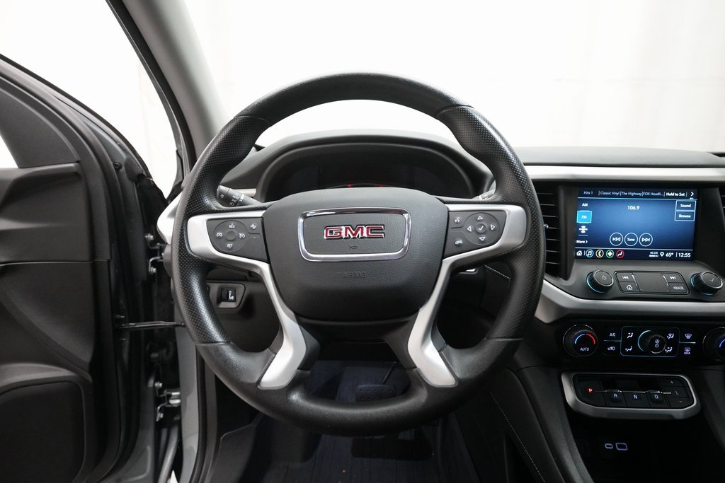2023 Gmc Acadia SLE photo 4