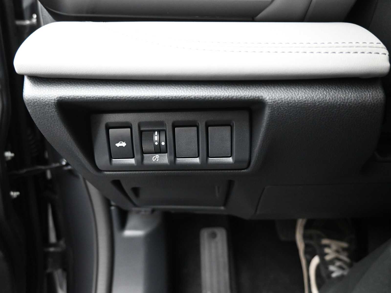 2025 Subaru Legacy Limited - Photo 10