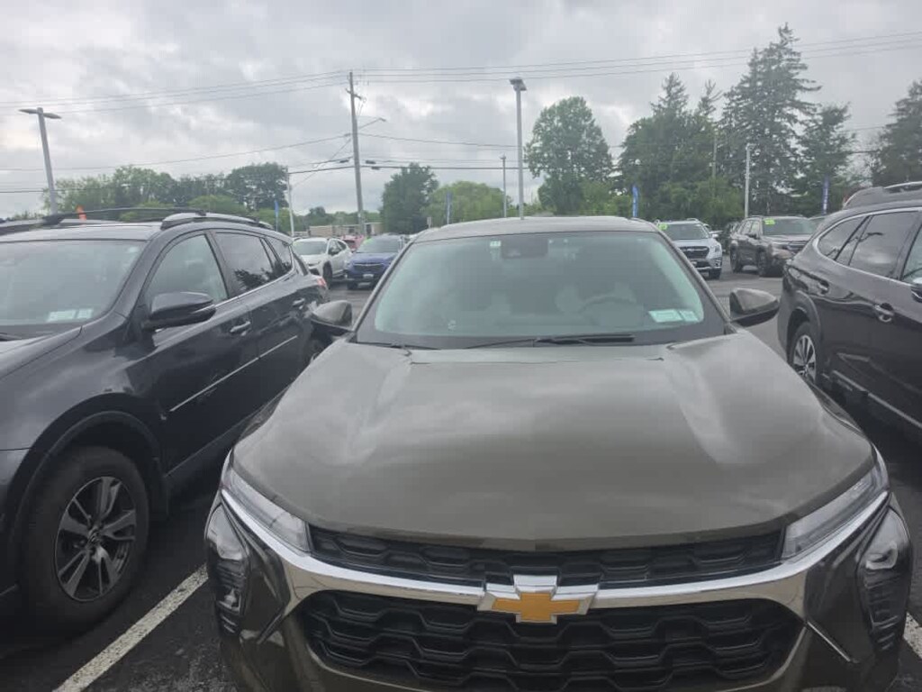 Used 2024 Chevrolet Trax LS FWD