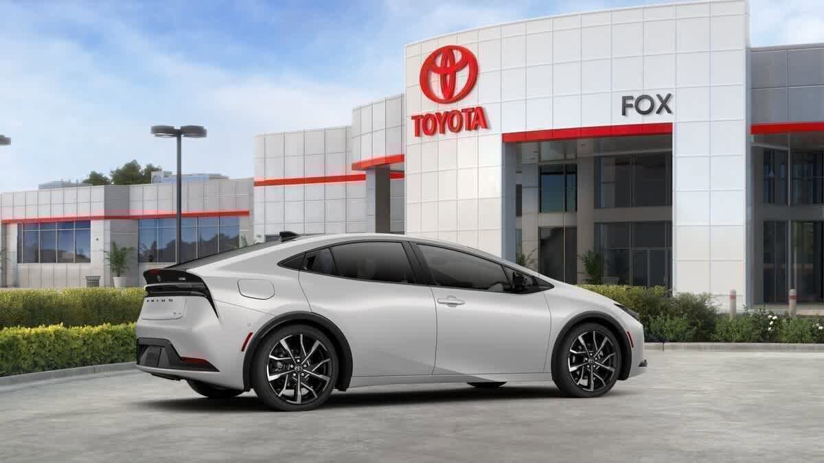 2026 Toyota Prius Plug-in Hybrid XSE Premium - Photo 11