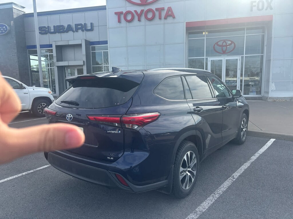 Used 2022 Toyota Highlander Hybrid XLE SUV
