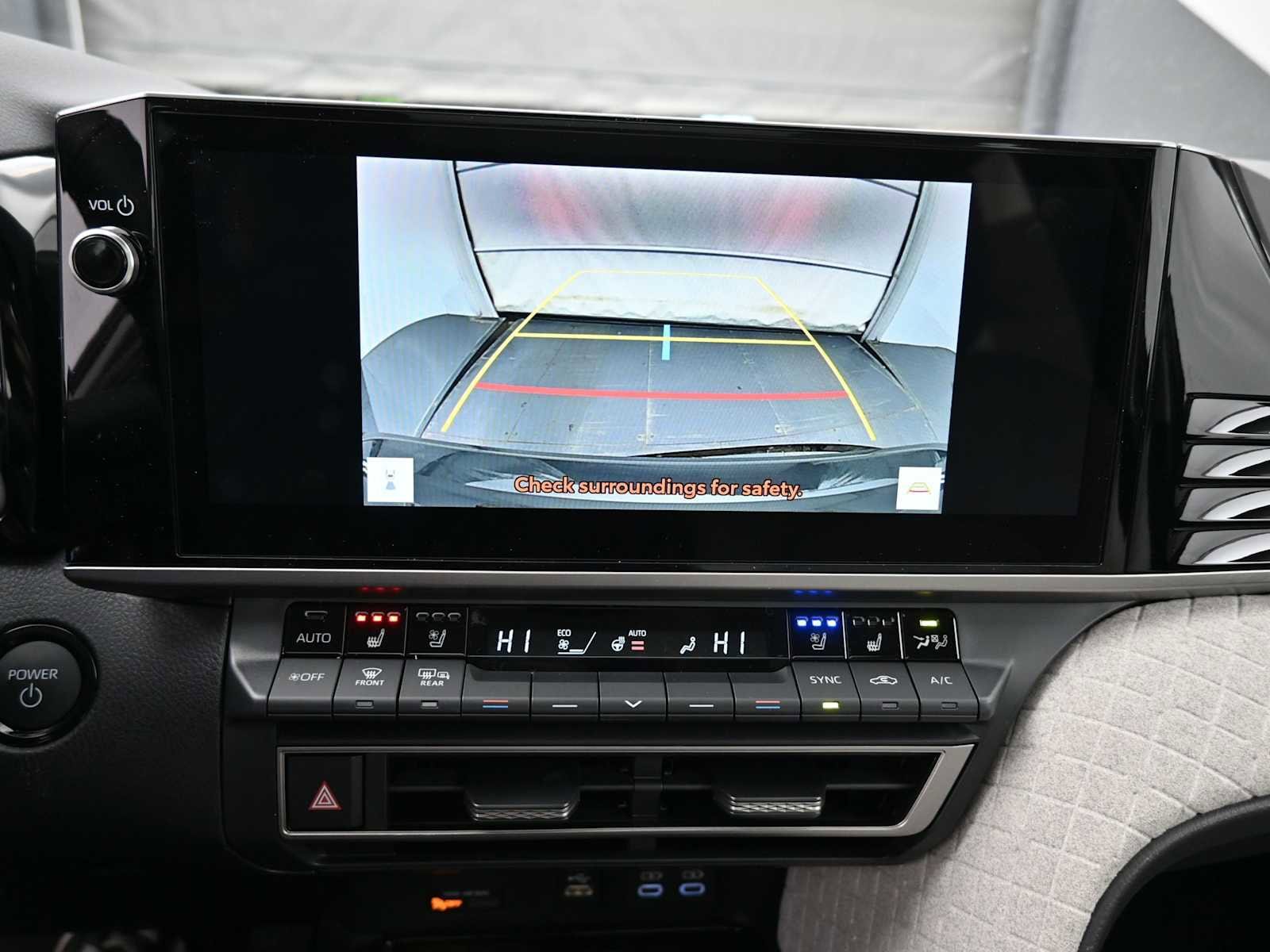 2026 Toyota Camry XLE - Photo 11