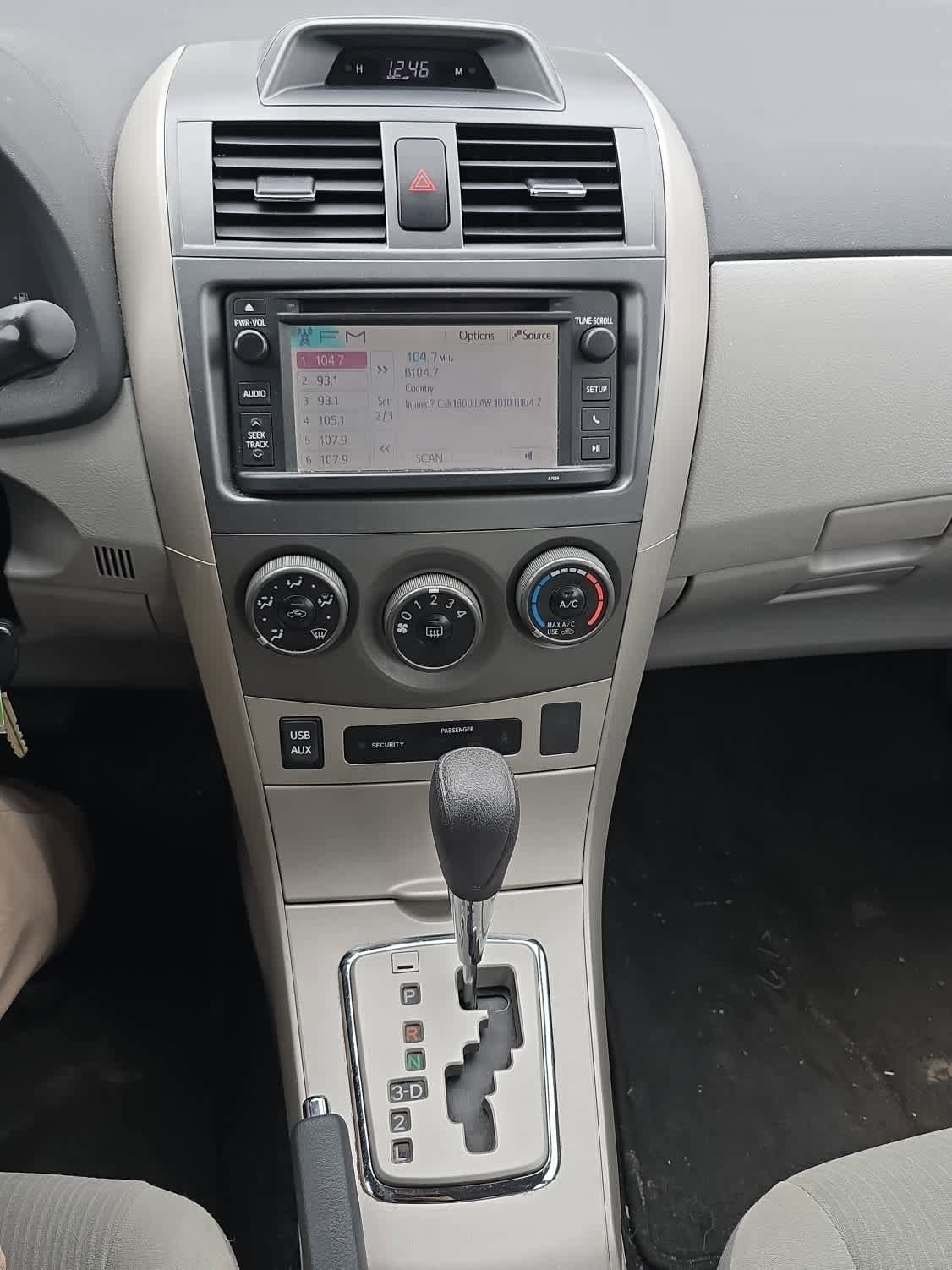 Used 2013 Toyota Corolla LE with VIN 2T1BU4EE1DC103318 for sale in Auburn, NY