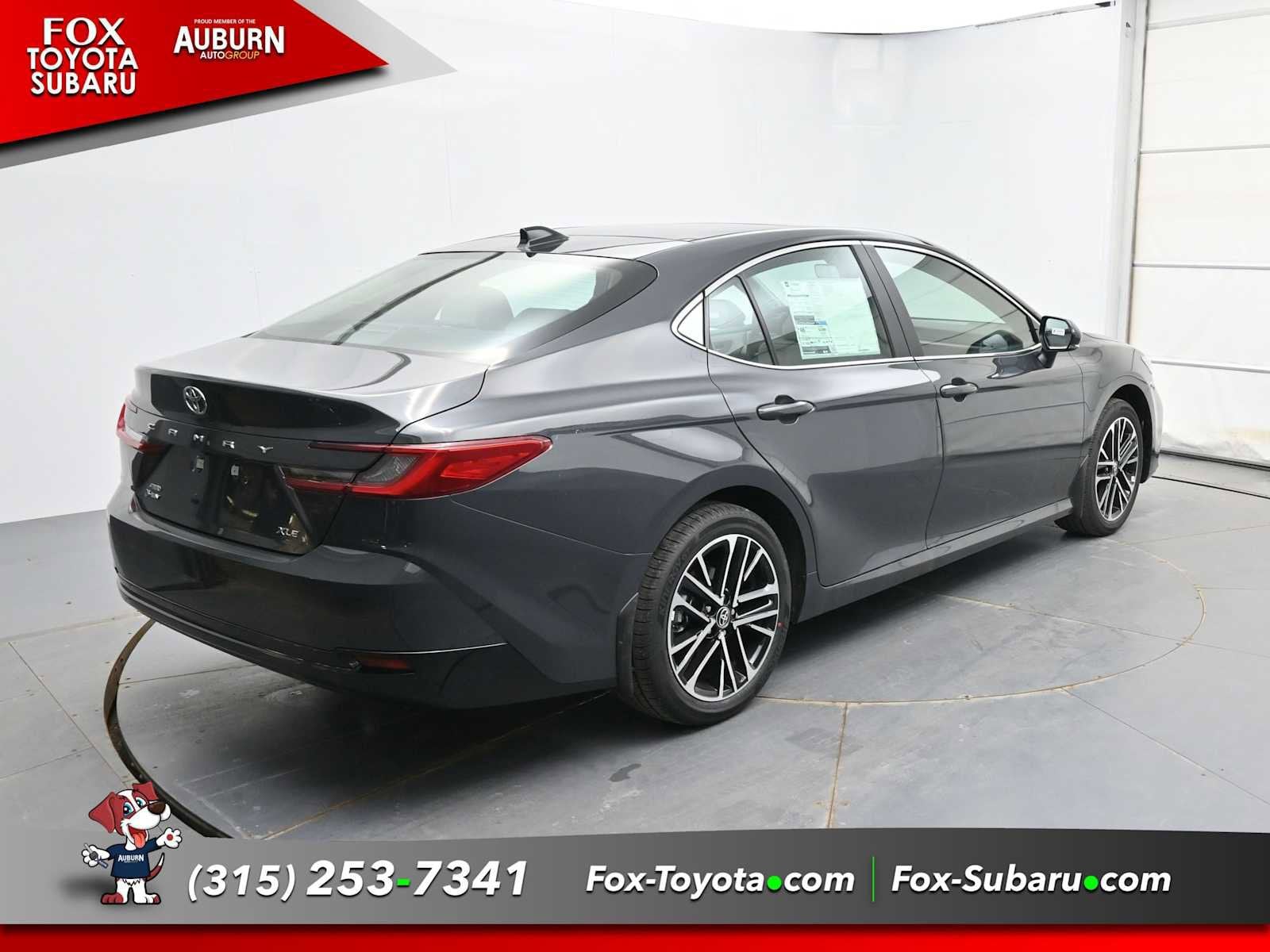 2026 Toyota Camry XLE - Photo 13