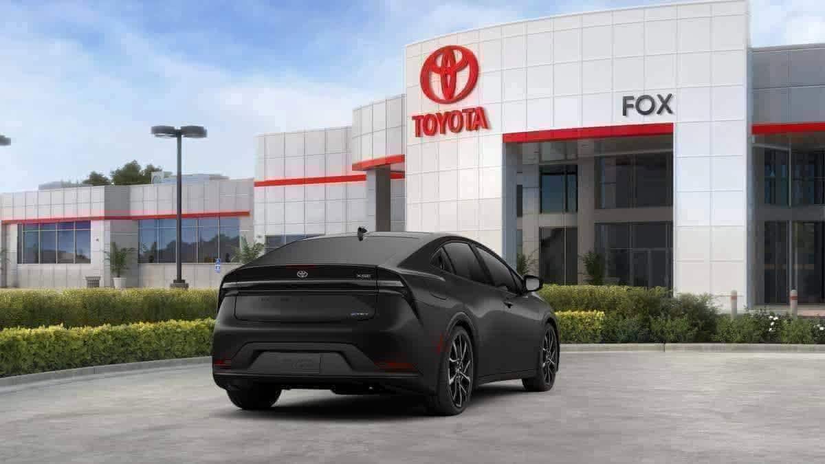 2026 Toyota Prius Plug-in Hybrid XSE - Photo 9