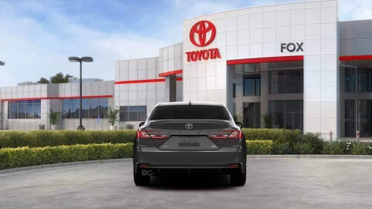 2026 Toyota Camry SE - Photo 8