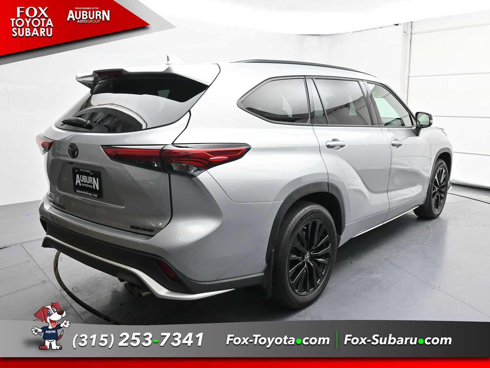 2023 Toyota Highlander XSE photo 2