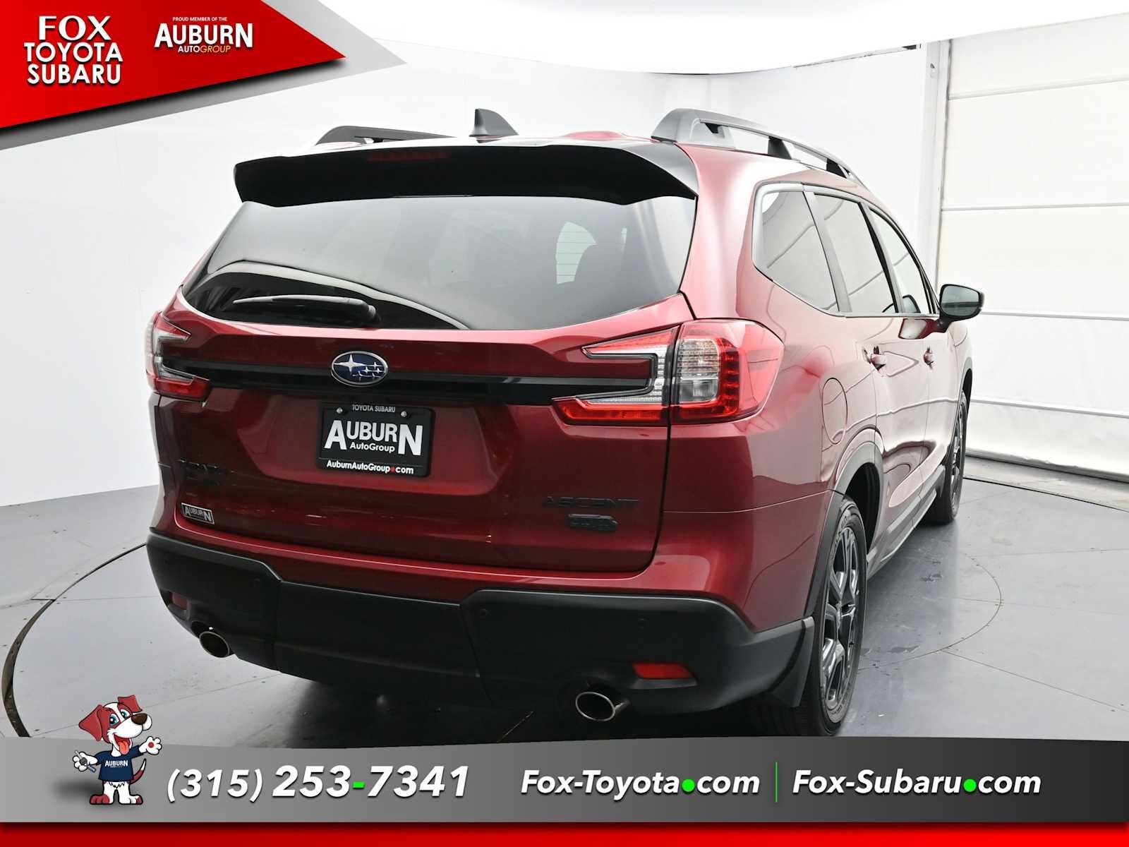 2025 Subaru Ascent Onyx Edition Touring photo 2