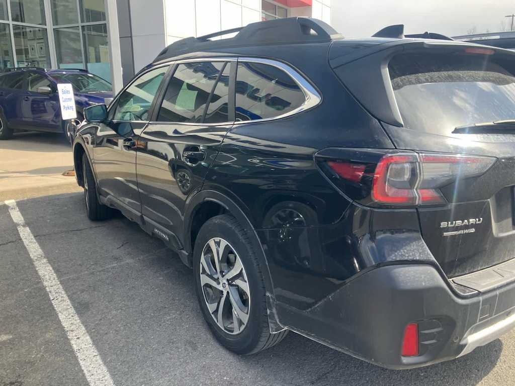 Used 2022 Subaru Outback Limited SUV