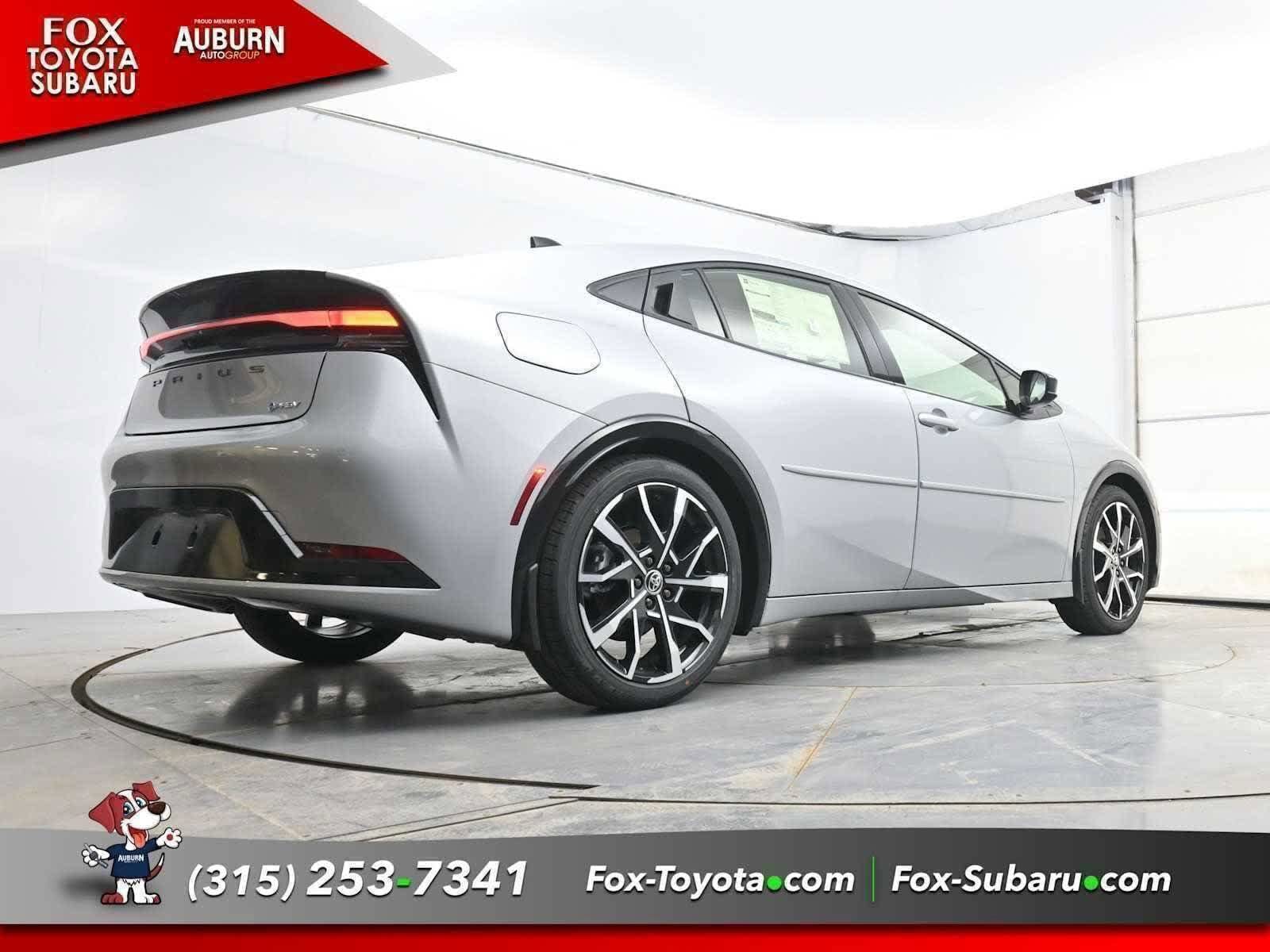 2026 Toyota Prius Plug-in Hybrid XSE - Photo 14