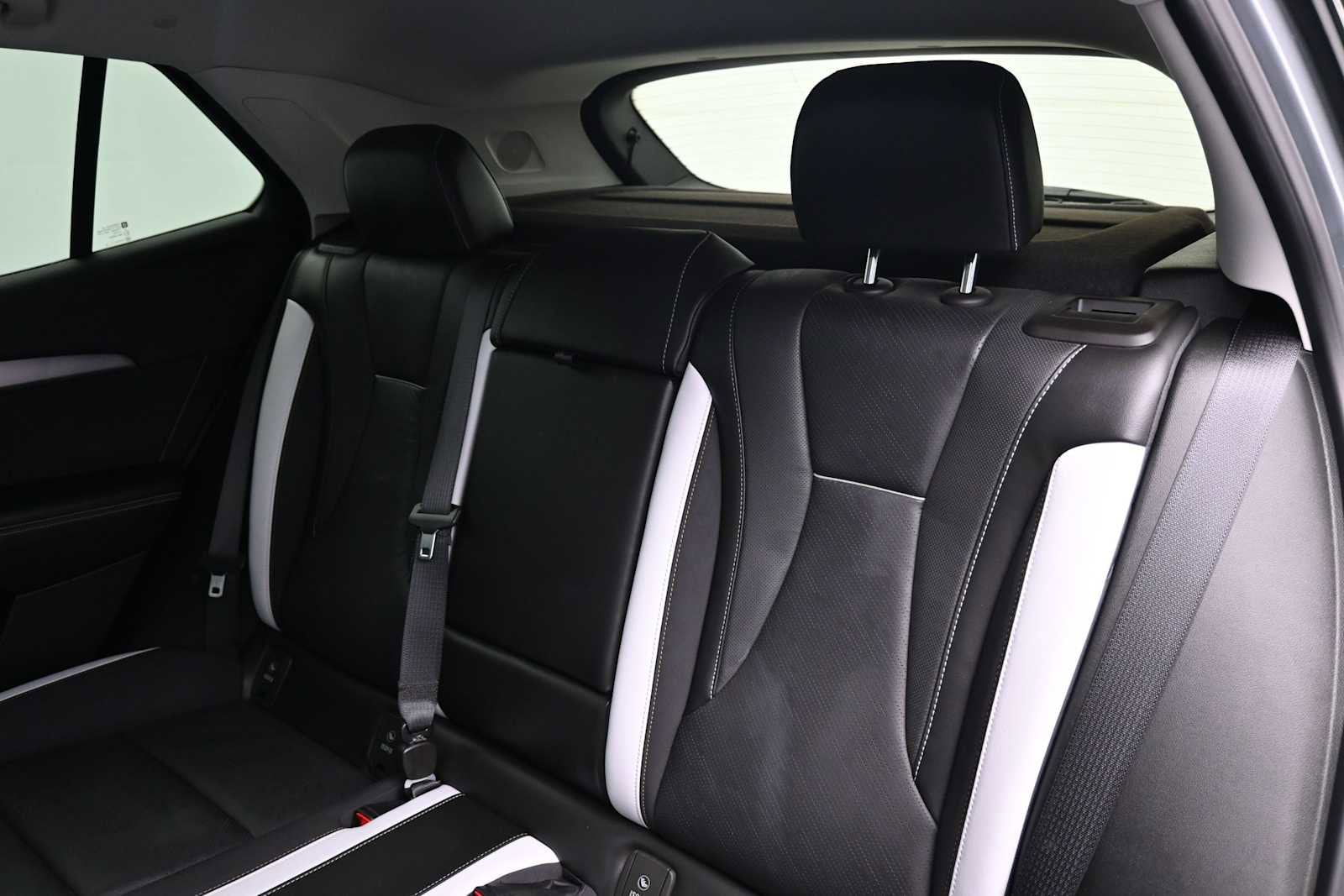 2025 Buick Envision Sport Touring - Photo 11