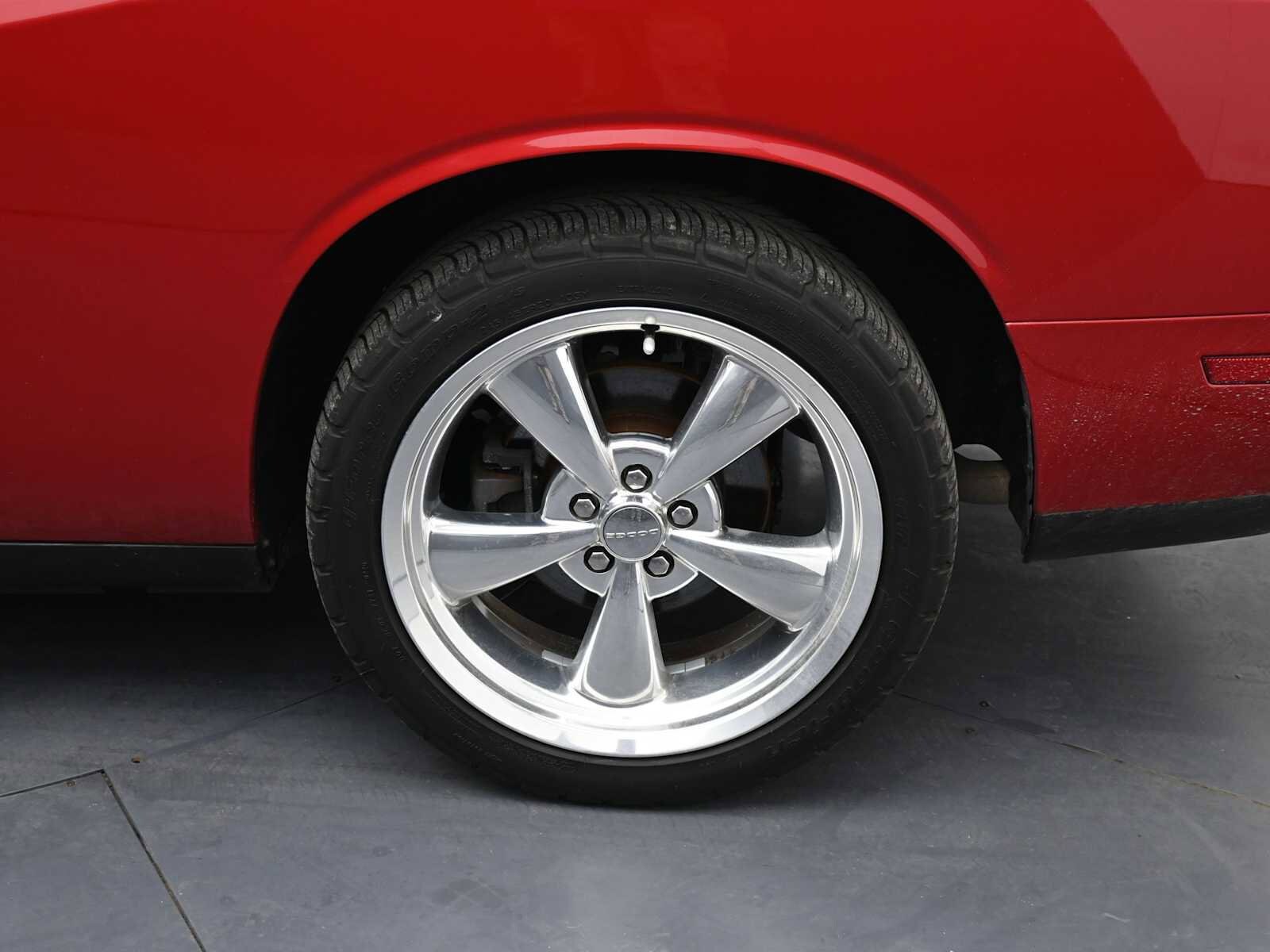 2011 Dodge Challenger R/T Classic photo 4
