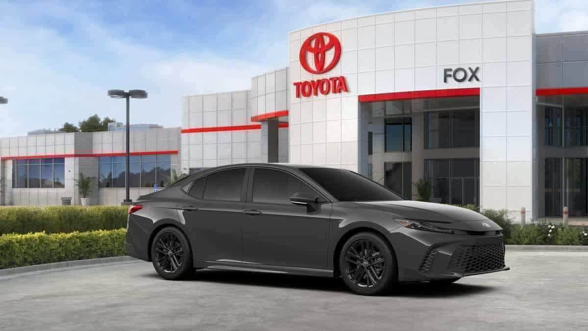 2026 Toyota Camry SE - Photo 14