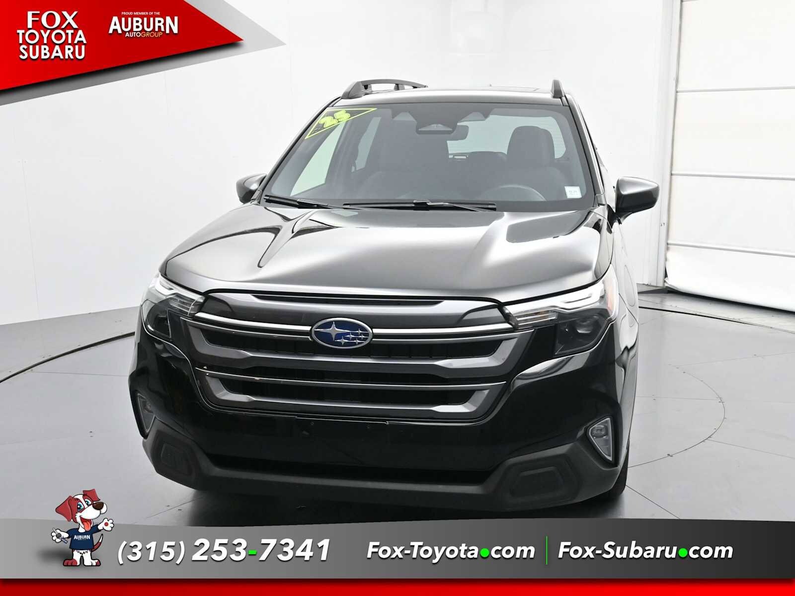 2025 Subaru Forester Premium photo 2