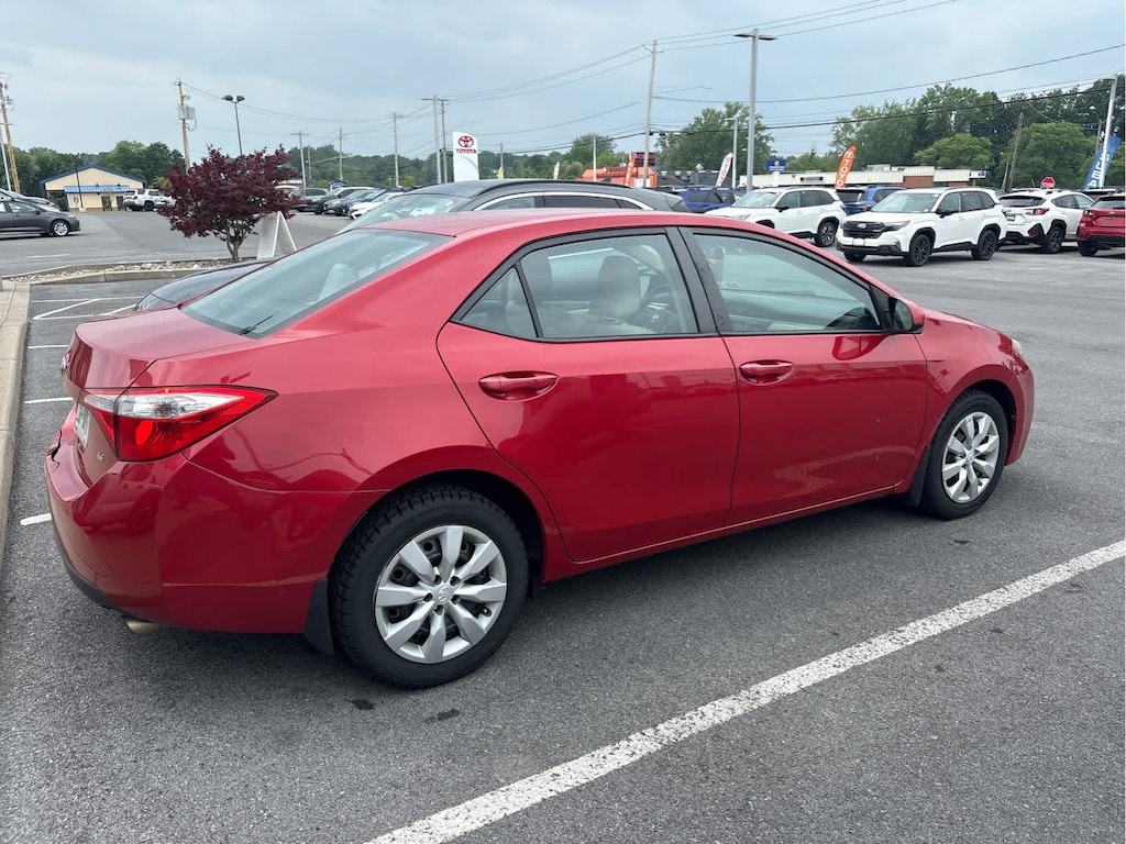 Used 2016 Toyota Corolla LE Sedan