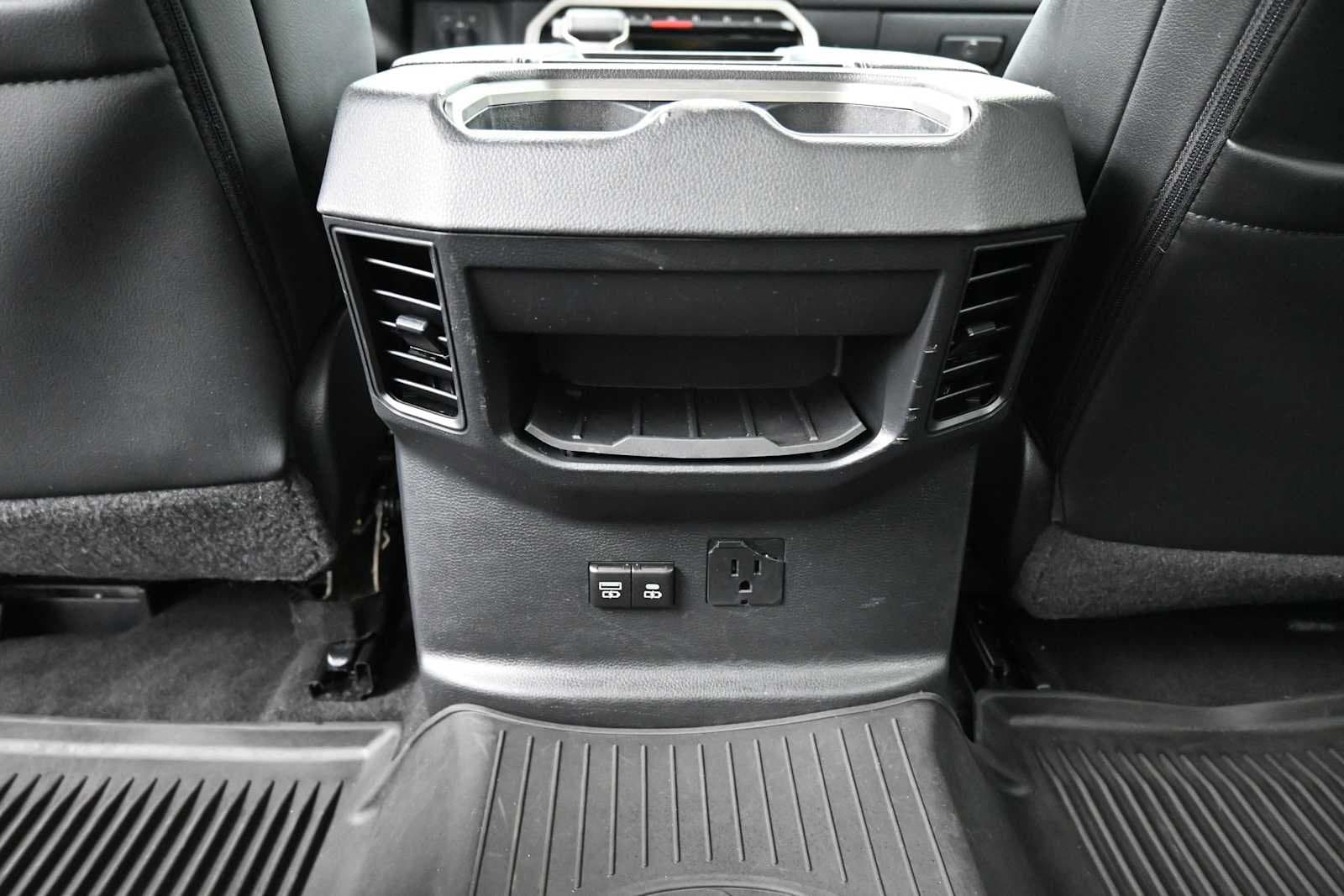 2024 Toyota Tundra Limited - Photo 12