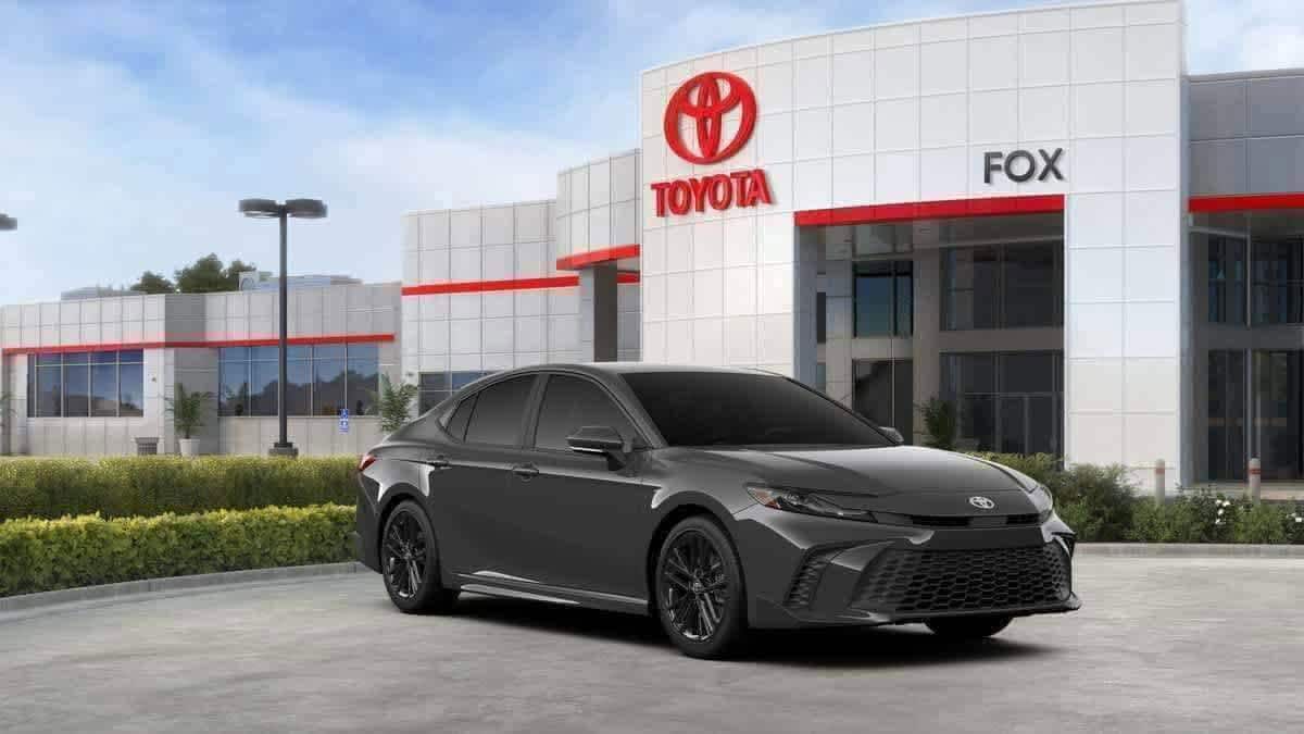 2026 Toyota Camry SE - Photo 15