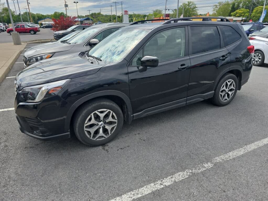 Used 2024 Subaru Forester Premium SUV