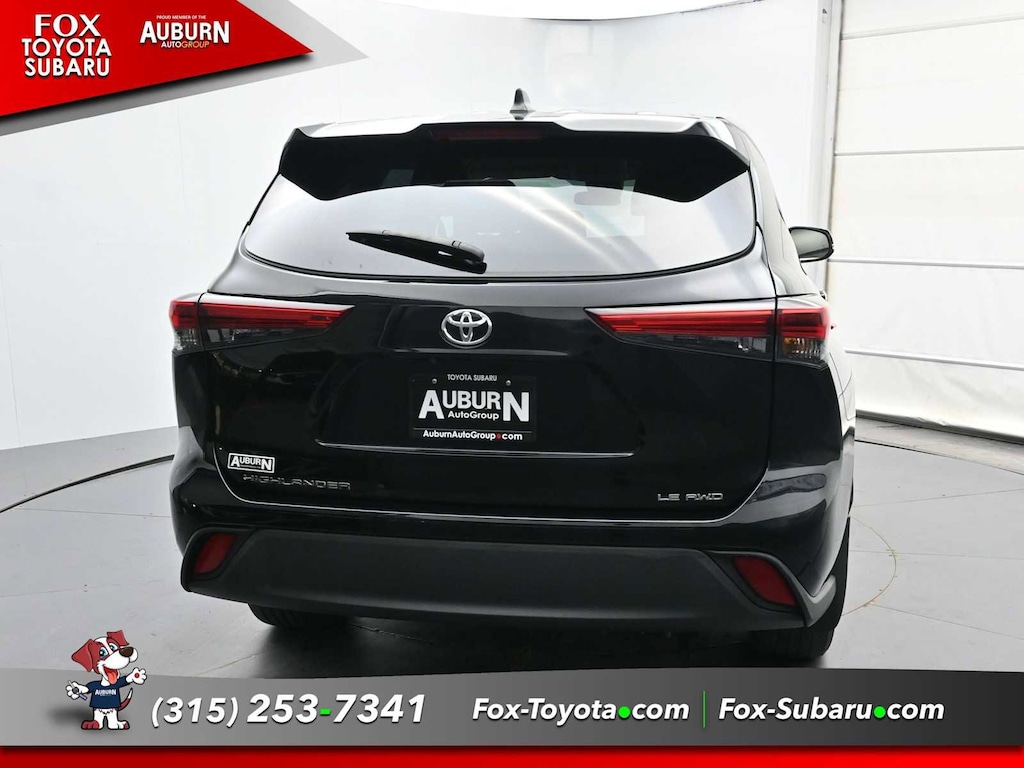Used 2023 Toyota Highlander LE SUV