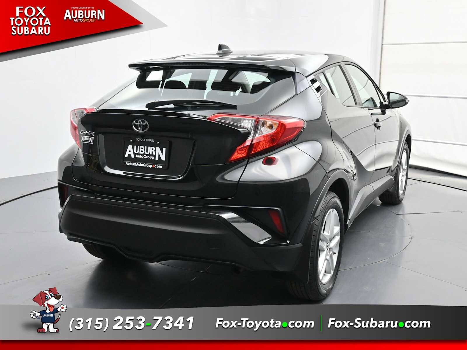 2021 Toyota C-HR LE photo 4