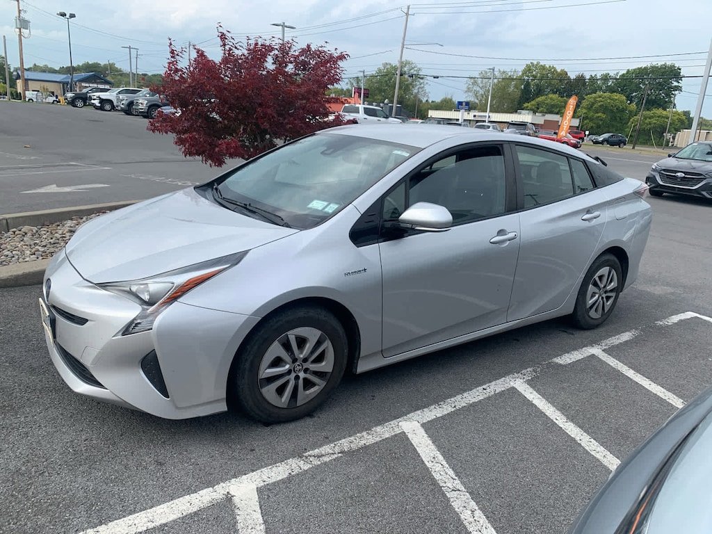 Used 2017 Toyota Prius 5-Door Four Hatchback