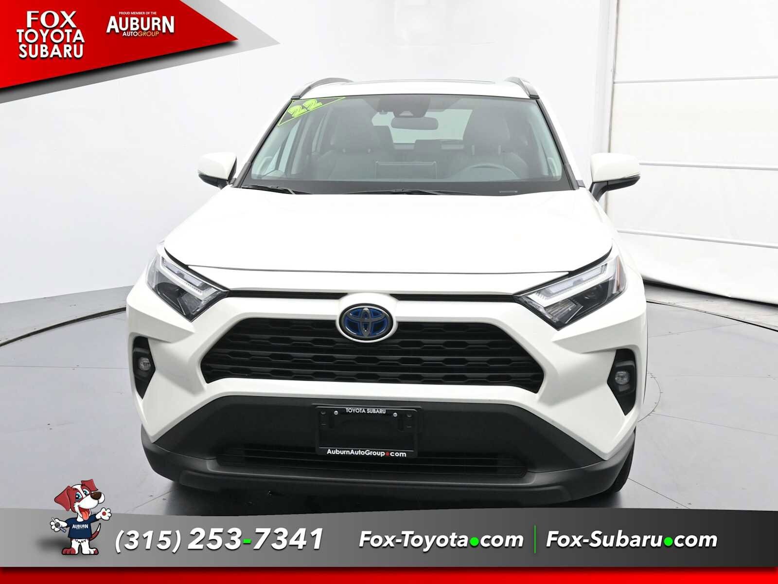 2022 Toyota RAV4 Hybrid XLE Premium photo 3