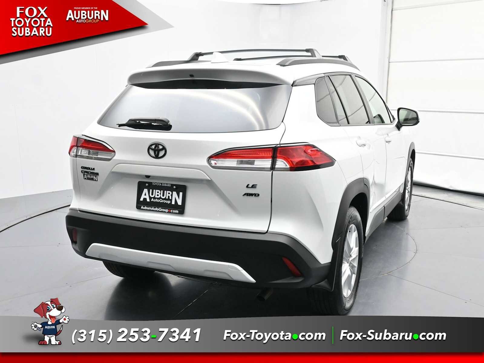 2022 Toyota Corolla Cross LE photo 4
