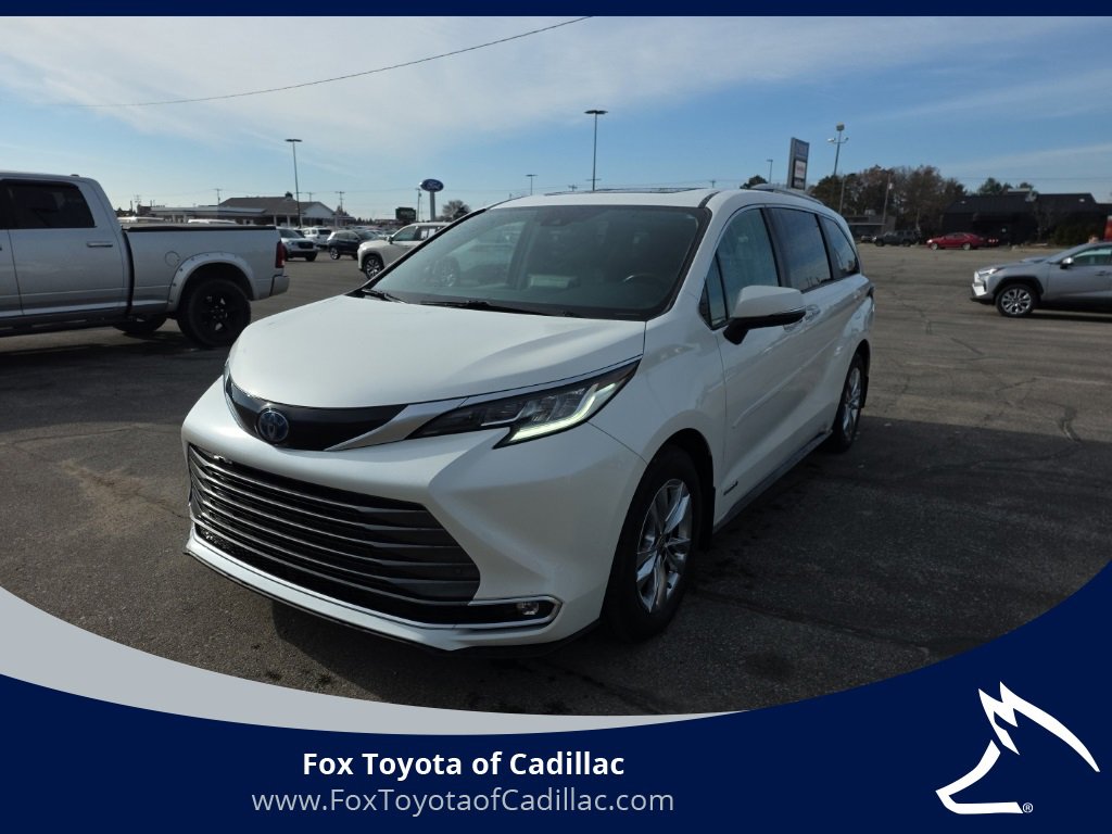 2021 Toyota Sienna Van 