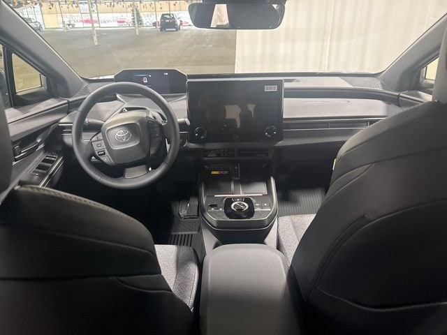 2026 Toyota bZ XLE - Photo 12