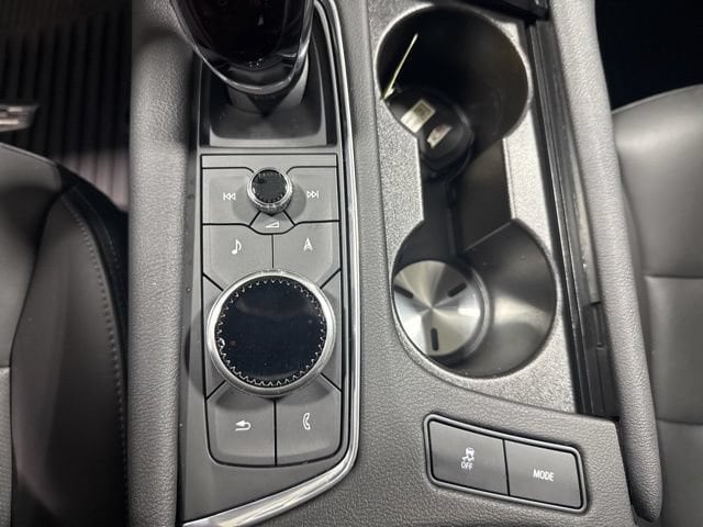 2025 Cadillac XT6 Sport - Photo 32