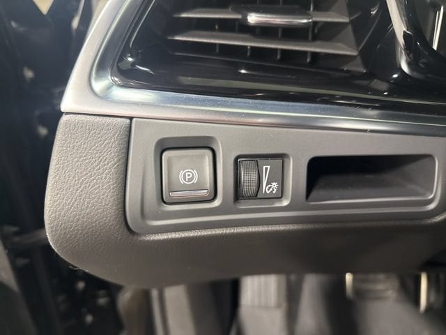 2025 Cadillac XT6 Sport - Photo 28