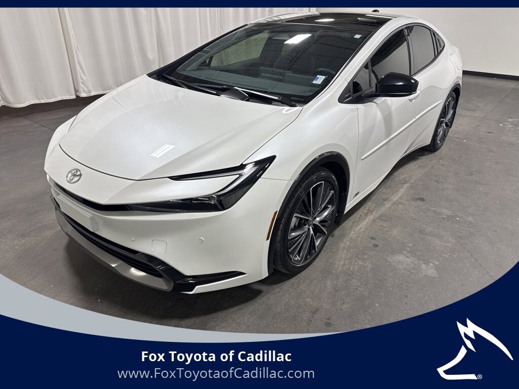 Used 2025 Toyota Prius XLE Hatchback