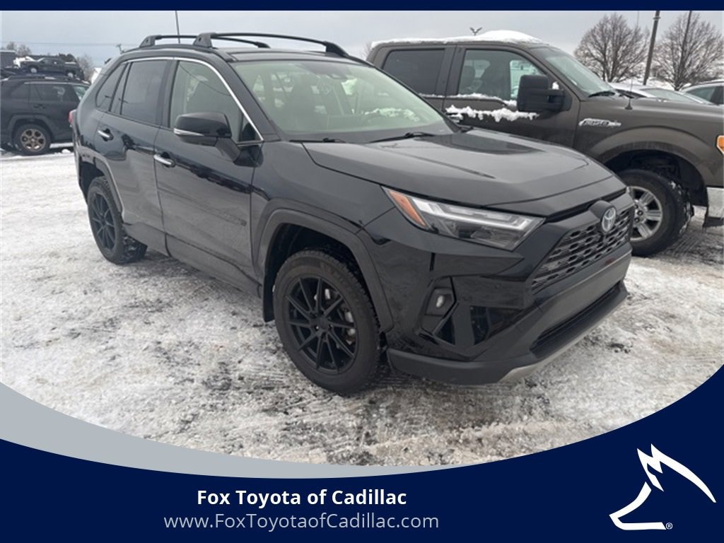Used 2022 Toyota RAV4 Hybrid SE SUV
