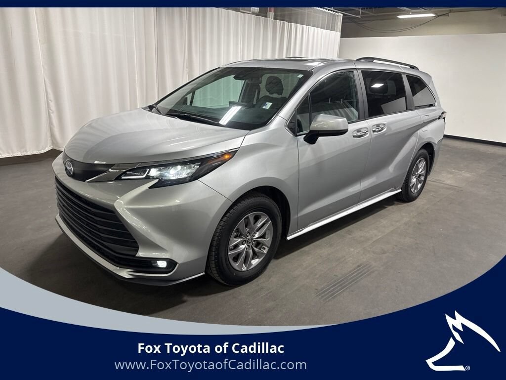 Certified 2025 Toyota Sienna XLE Van Passenger Van