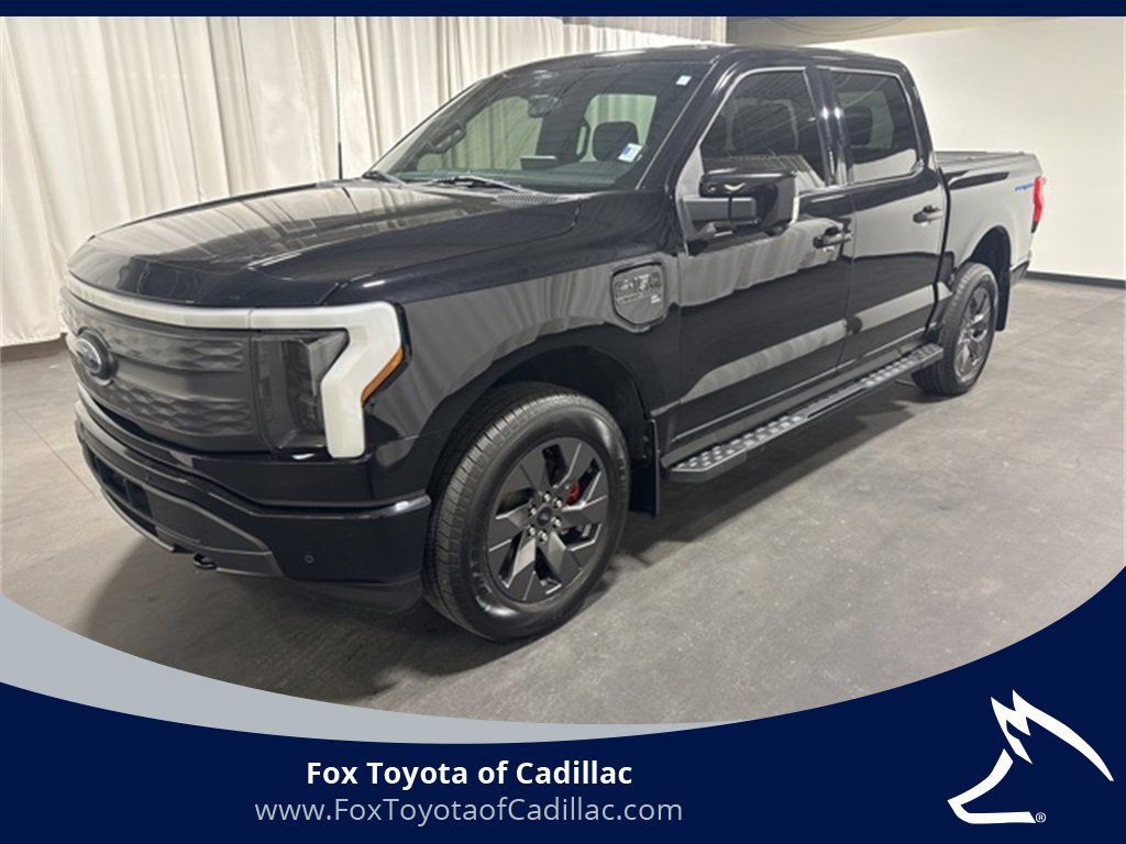 2022 Ford F-150 Lightning Lariat's photo