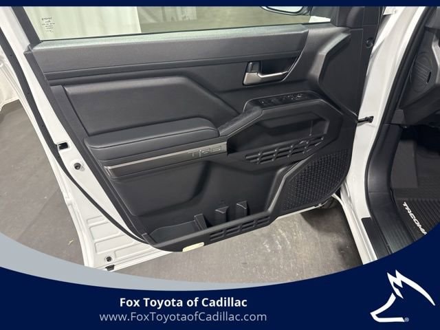 2026 Toyota Tacoma TRD Off Road - Photo 14