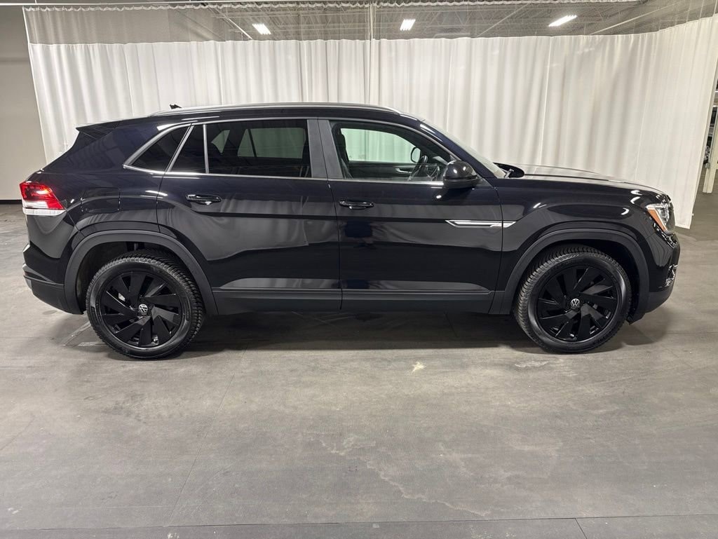 Used 2024 Volkswagen Atlas Cross Sport 2.0T SE w/Technology SUV