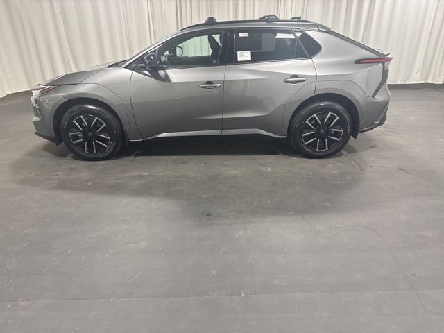 2026 Toyota bZ XLE - Photo 8