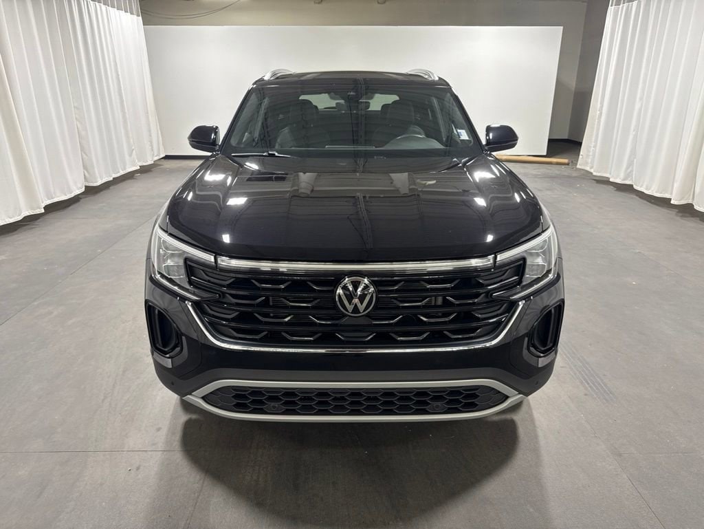 Used 2024 Volkswagen Atlas Cross Sport 2.0T SE w/Technology SUV