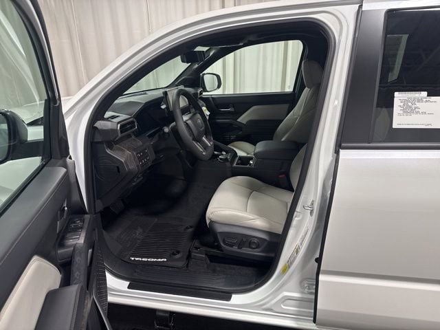 2026 Toyota Tacoma Limited - Photo 14
