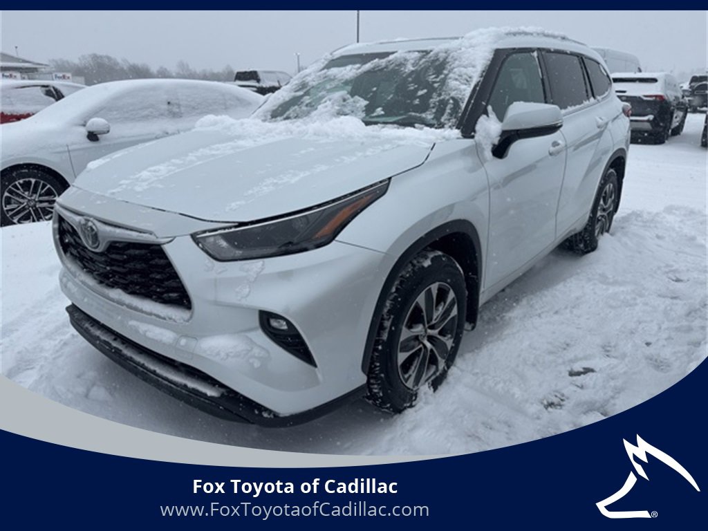 2022 Toyota Highlander XLE's photo