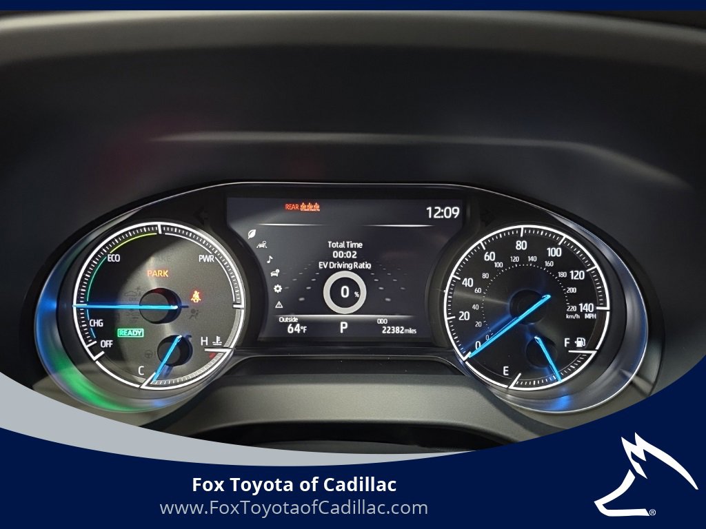 2024 Toyota Venza LE photo 3