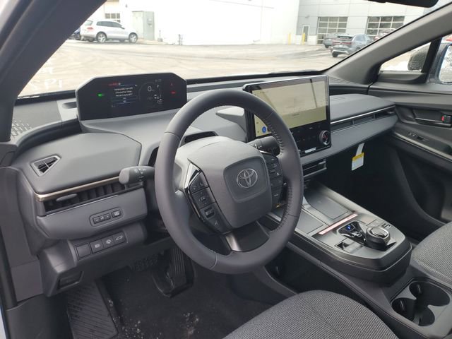 2026 Toyota bZ XLE - Photo 14