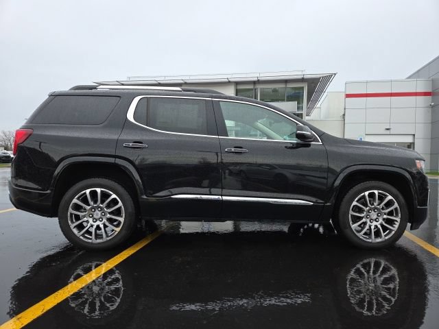 2023 GMC Acadia Denali - Photo 10
