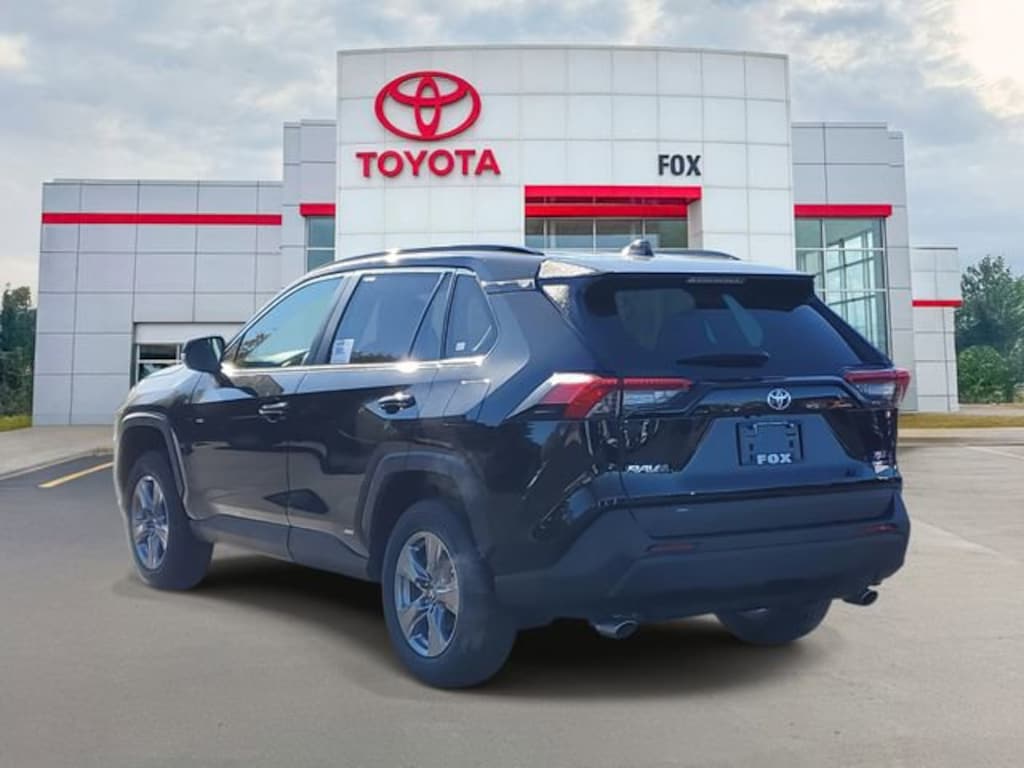 New 2025 Toyota RAV4 Hybrid XLE SUV