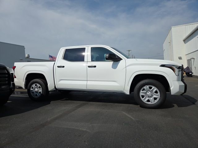 2024 Toyota Tundra SR photo 3