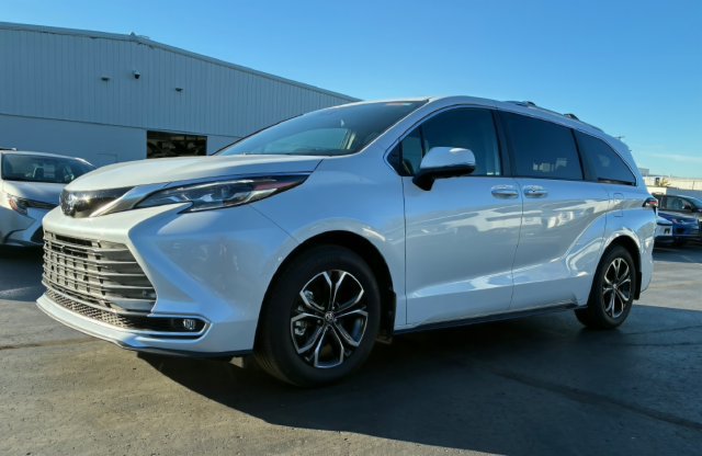2026 Toyota Sienna Passenger Van 