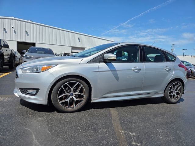 2016 Ford Focus 5 Door Hatch SE's photo